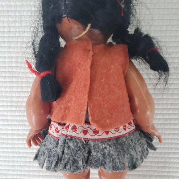 Native American Baby Doll Hard Plastic Moveable Posable Limbs Clothed Vintage - Picture 7 of 9